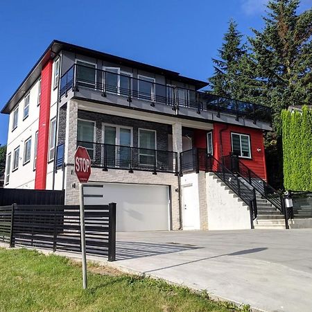 Modern & Luxurious Suites In Surrey Exterior photo